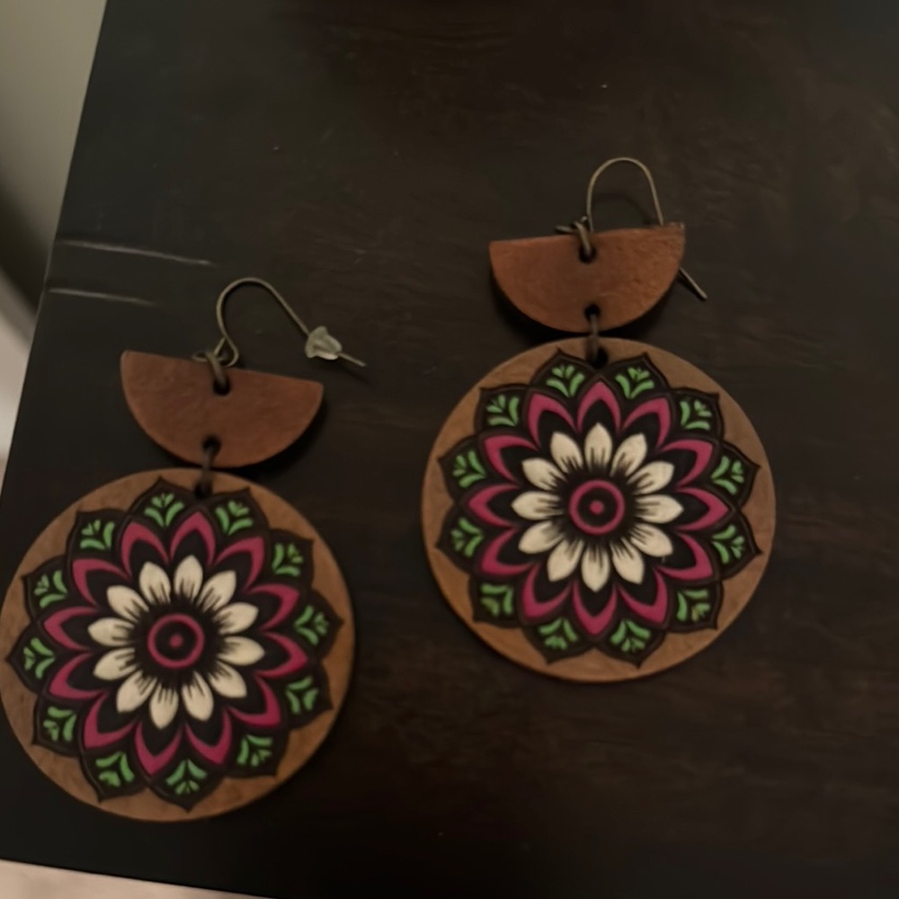 Floral leather Earrings